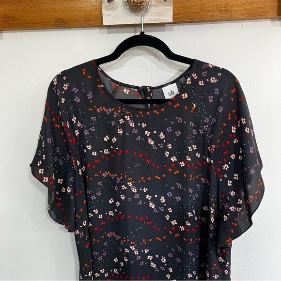 CAbi Style 3828 Muse Floral Dress - Picture 4 of 13